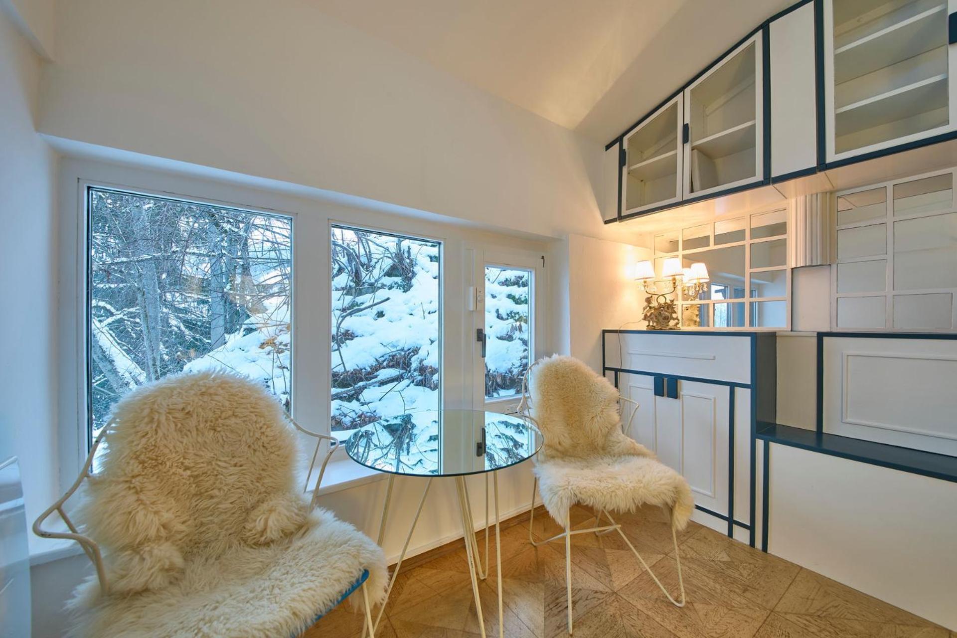 Hildy's Apartment *
